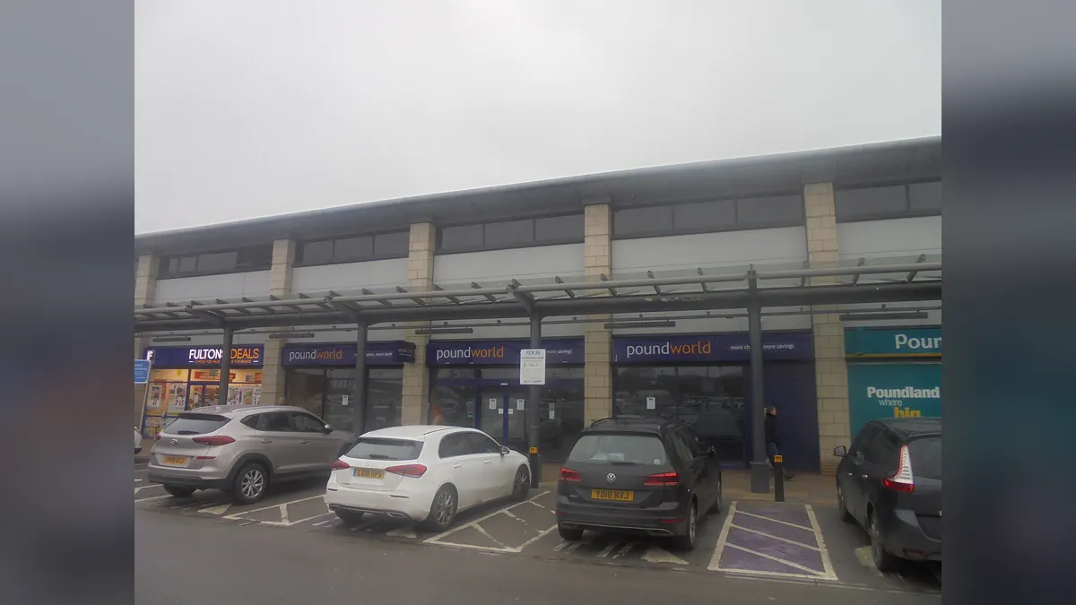 Poundworld em imagem de arquivo
